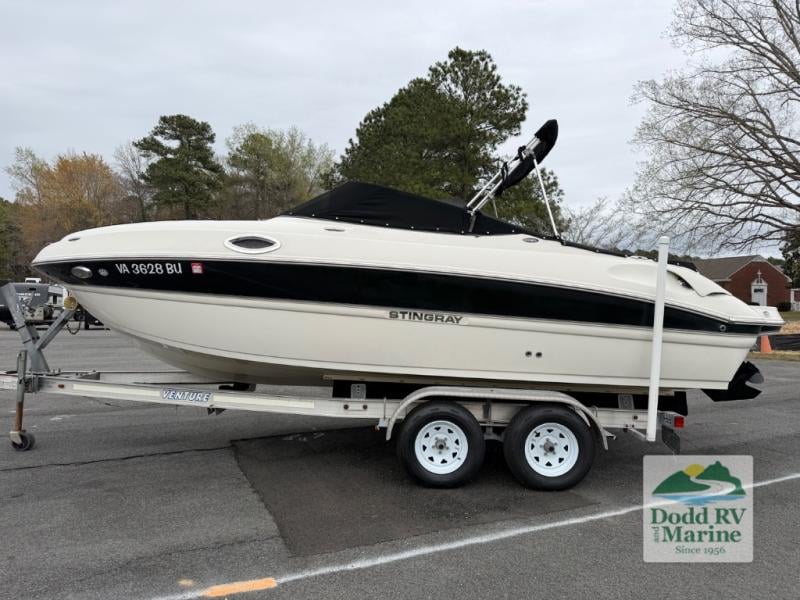Pre-Owned 2012 Stingray 215LR - photo - 42