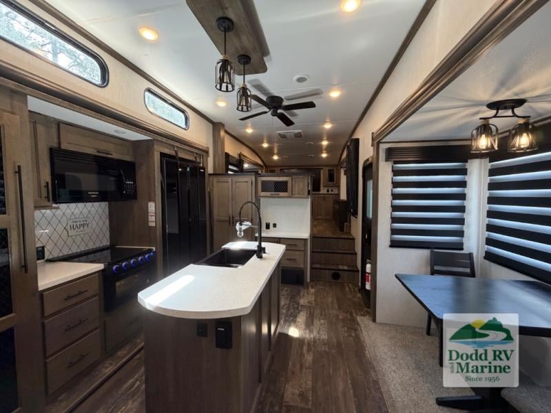 Pre-Owned 2022 Forest River RV 37FLH - photo - 13