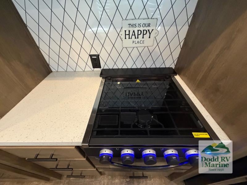 Pre-Owned 2022 Forest River RV 37FLH - photo - 19