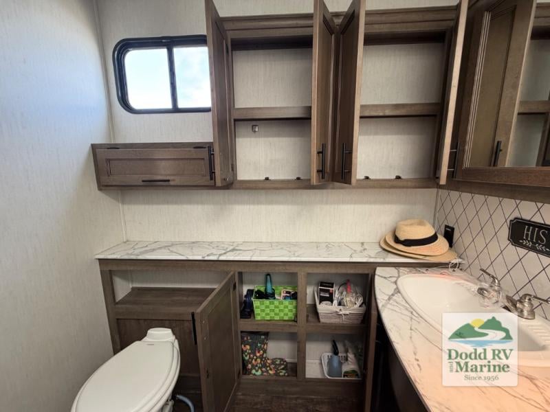 Pre-Owned 2022 Forest River RV 37FLH - photo - 58