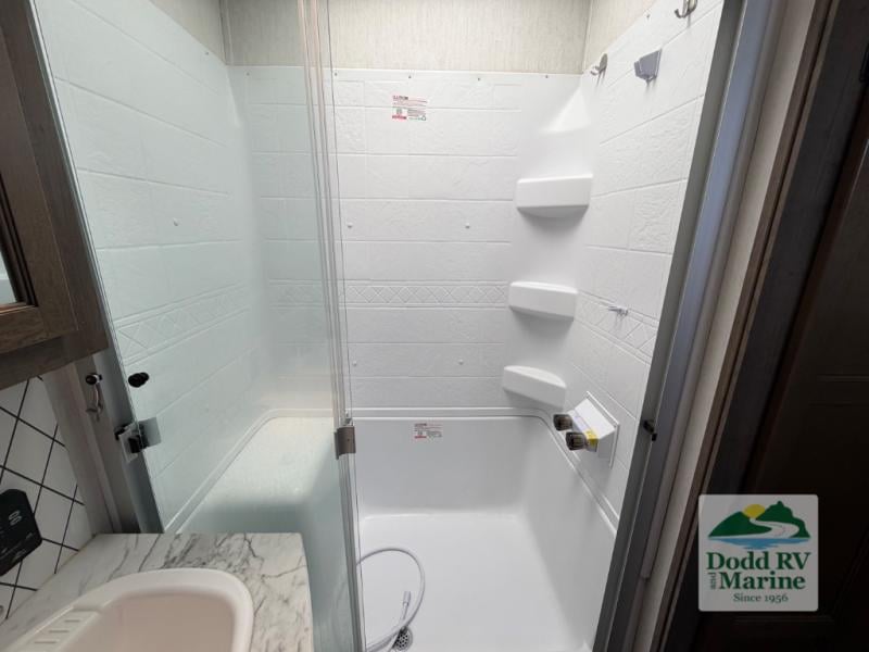 Pre-Owned 2022 Forest River RV 37FLH - photo - 61