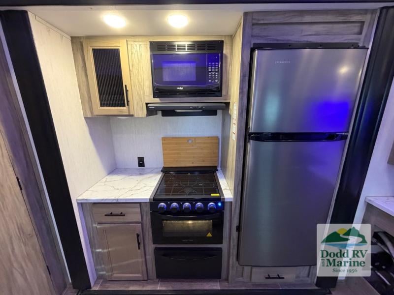Pre-Owned 2022 Forest River RV 3990 - photo - 14