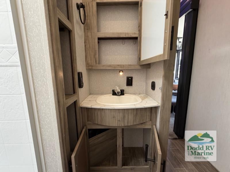 Pre-Owned 2022 Forest River RV 3990 - photo - 43