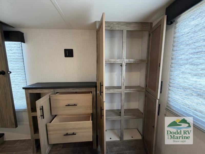 Pre-Owned 2022 Forest River RV 3990 - photo - 51