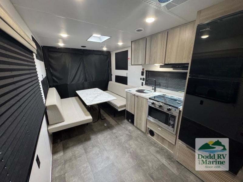 Pre-Owned 2024 Forest River RV 260RT - photo - 6