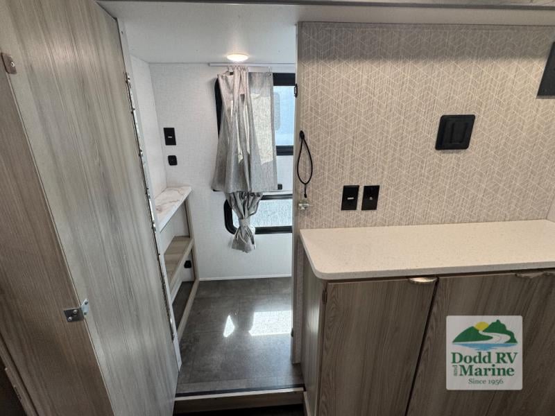 Pre-Owned 2024 Forest River RV 165VIEW - photo - 18