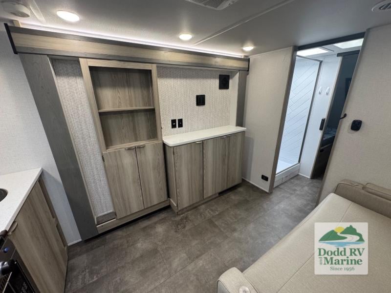 Pre-Owned 2024 Forest River RV 165VIEW - photo - 6