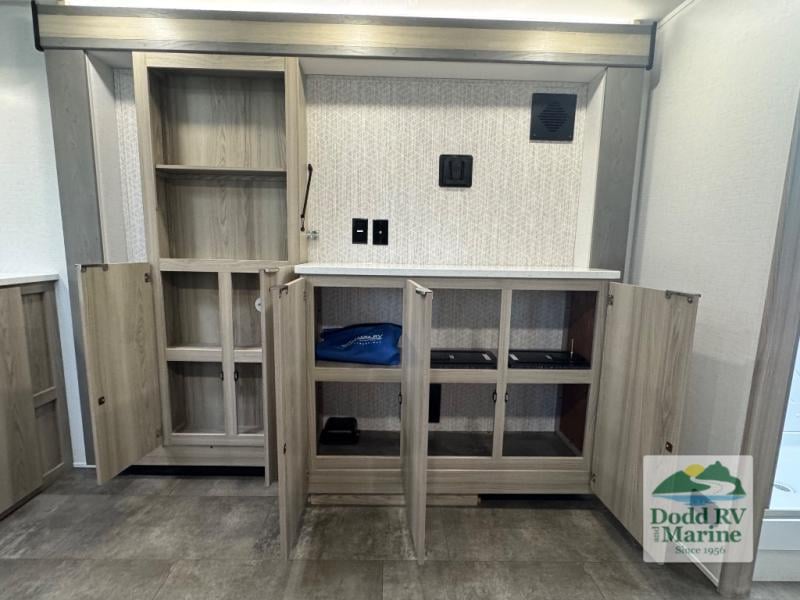 Pre-Owned 2024 Forest River RV 165VIEW - photo - 11