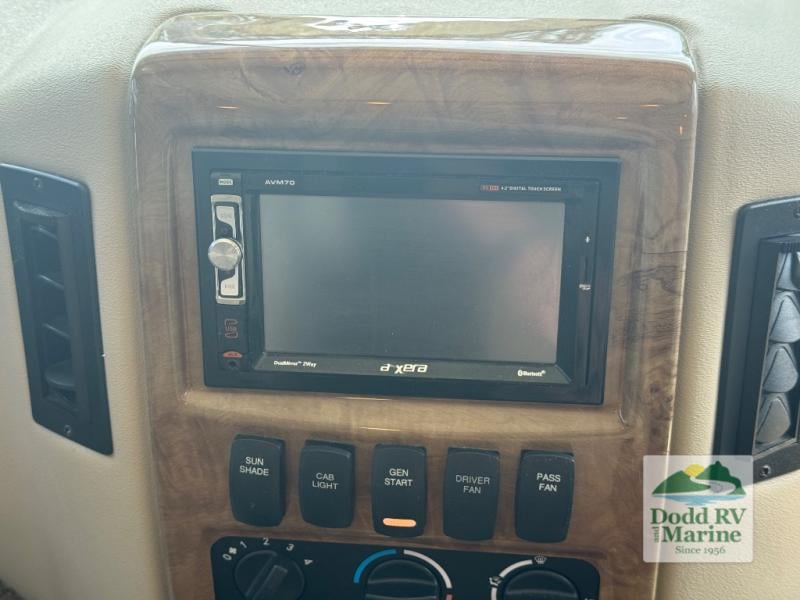 Pre-Owned 2018 Thor Motor Coach 34J - photo - 17