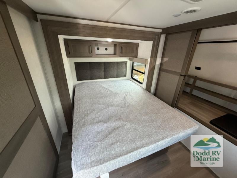 New 2026 Grand Design 335BHT - photo - 16