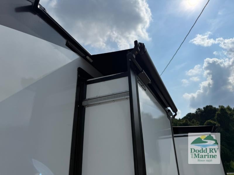 New 2025 Forest River RV 2618RD - photo - 23