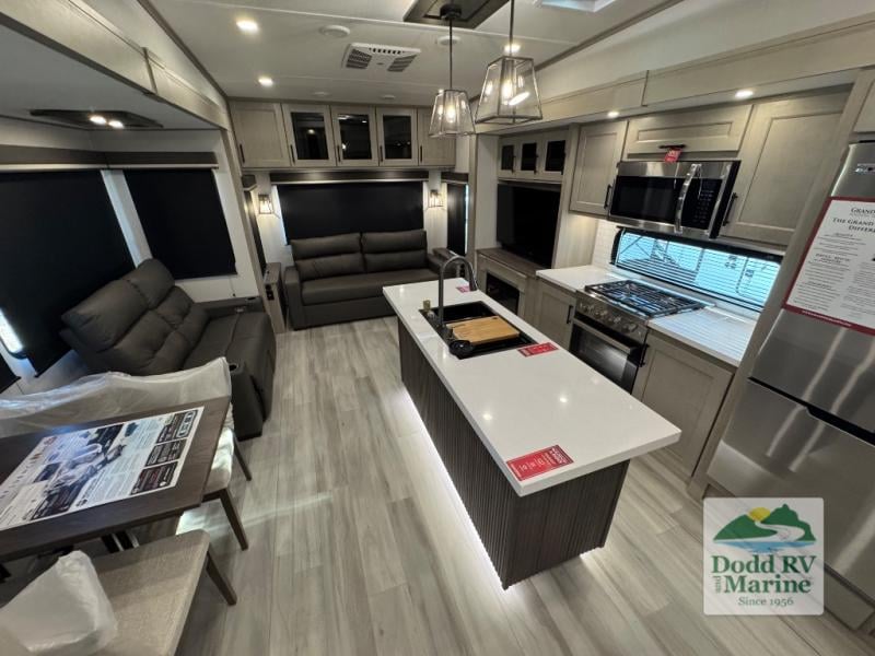 New 2026 Grand Design 3003RL - photo - 31