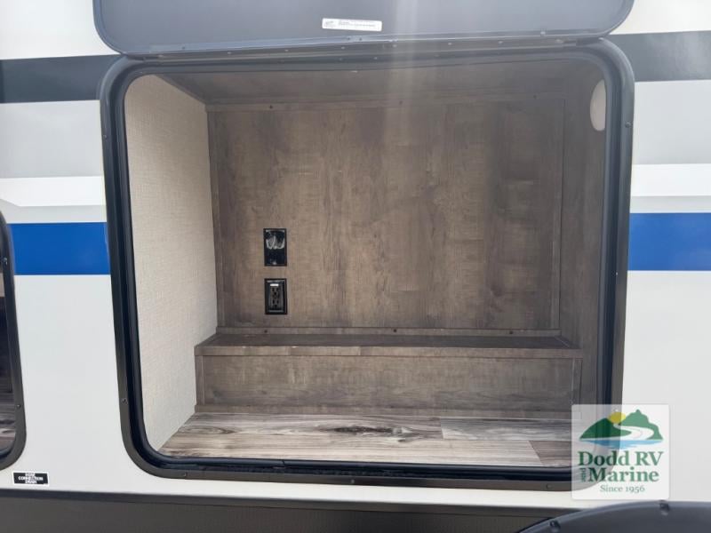 Pre-Owned 2021 Venture RV ST281VBH - photo - 6