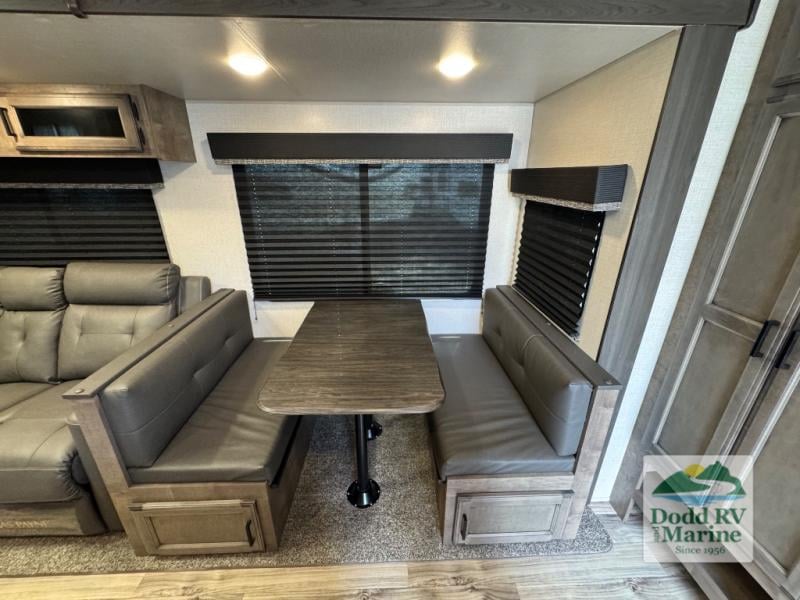 Pre-Owned 2021 Venture RV ST281VBH - photo - 9