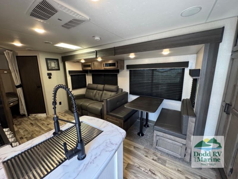 Pre-Owned 2021 Venture RV ST281VBH - photo - 8
