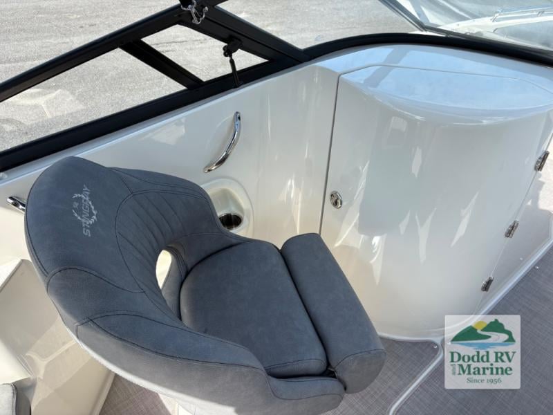 Pre-Owned 2021 Stingray 231DC - photo - 18