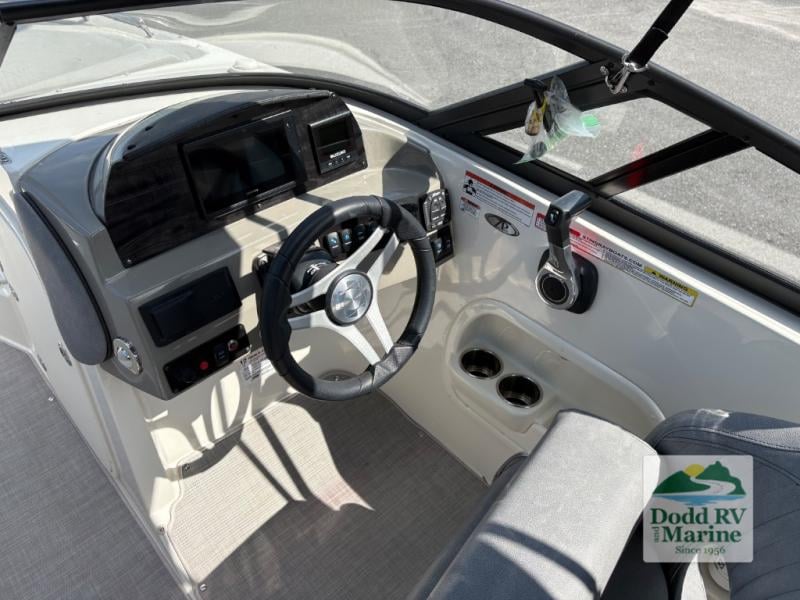 Pre-Owned 2021 Stingray 231DC - photo - 9