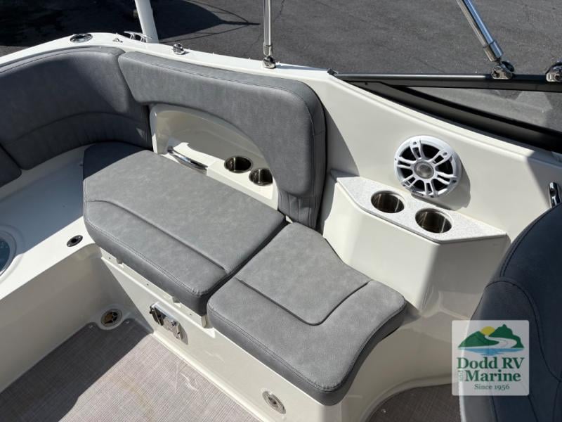 Pre-Owned 2021 Stingray 231DC - photo - 20
