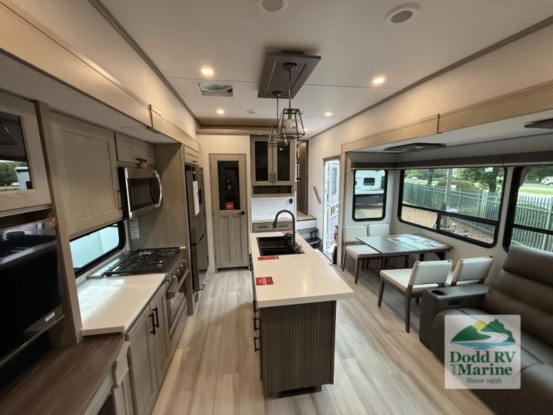 New 2026 Grand Design 3704BH - photo - 5