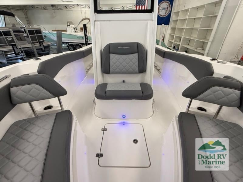 New 2025 Nautic Star 242OS - photo - 25