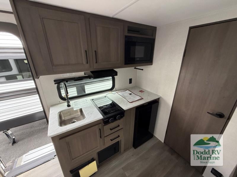 New 2026 Grand Design 151BH - photo - 10