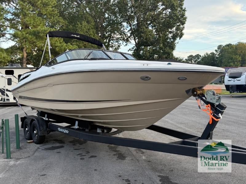 Pre-Owned 2016 Sea Ray 250 - photo - 0
