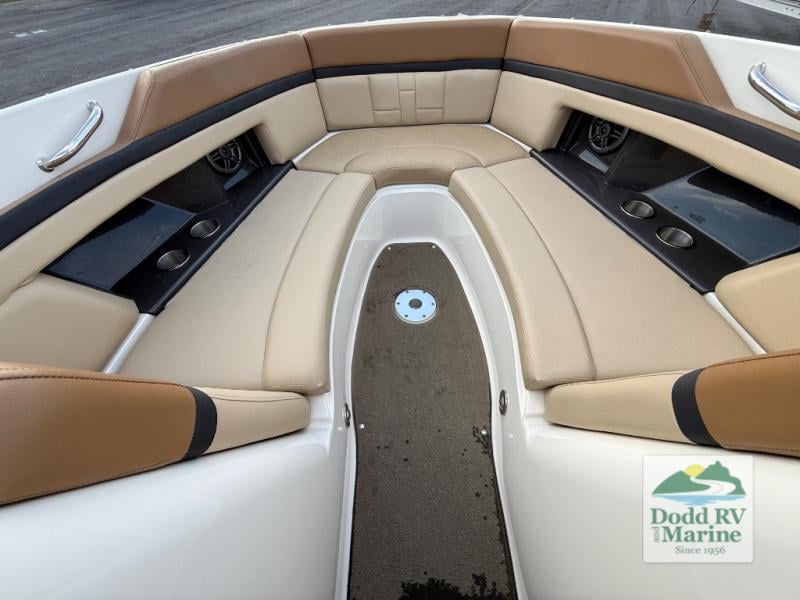 Pre-Owned 2016 Sea Ray 250 - photo - 24