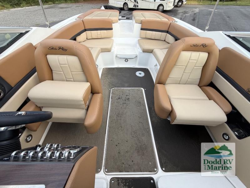 Pre-Owned 2016 Sea Ray 250 - photo - 20