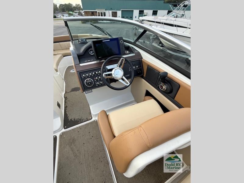 Pre-Owned 2016 Sea Ray 250 - photo - 13