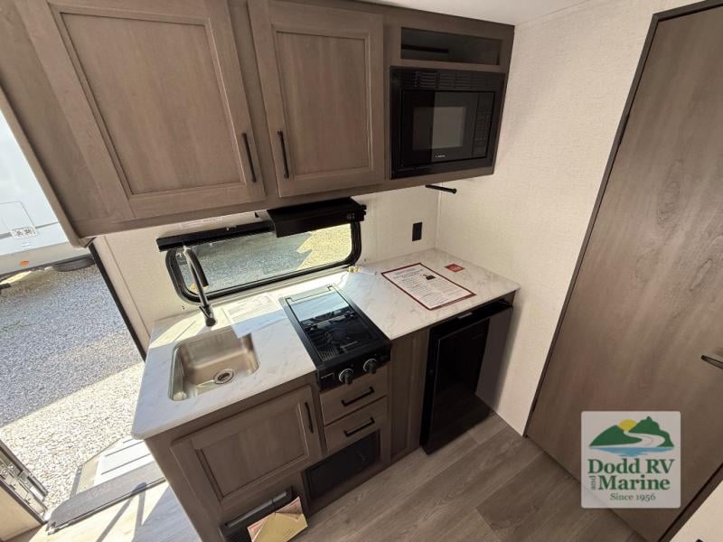 New 2026 Grand Design 151BH - photo - 9