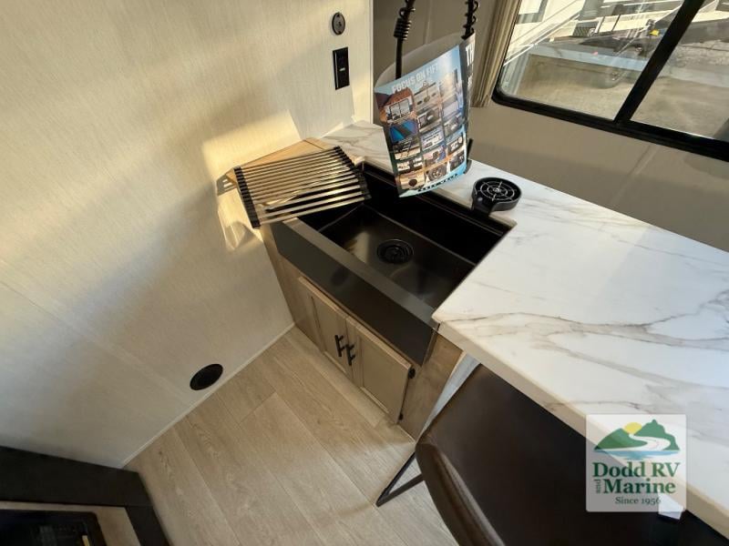 New 2026 Forest River RV 27LH - photo - 12