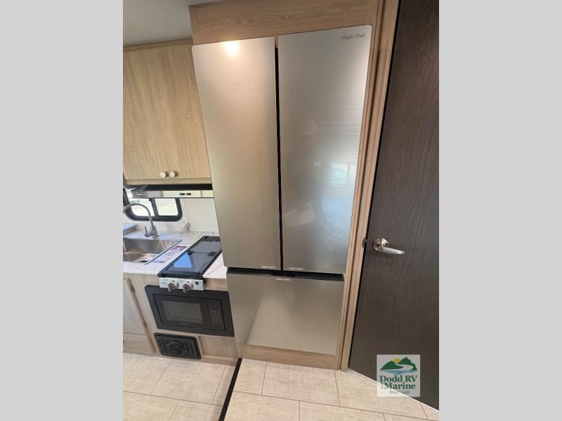 New 2026 Coachmen RV 210RSS Chevy 3500 - photo - 19