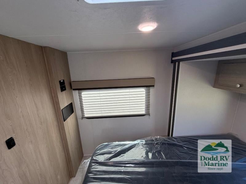 New 2026 Coachmen RV 210RSS Chevy 3500 - photo - 25