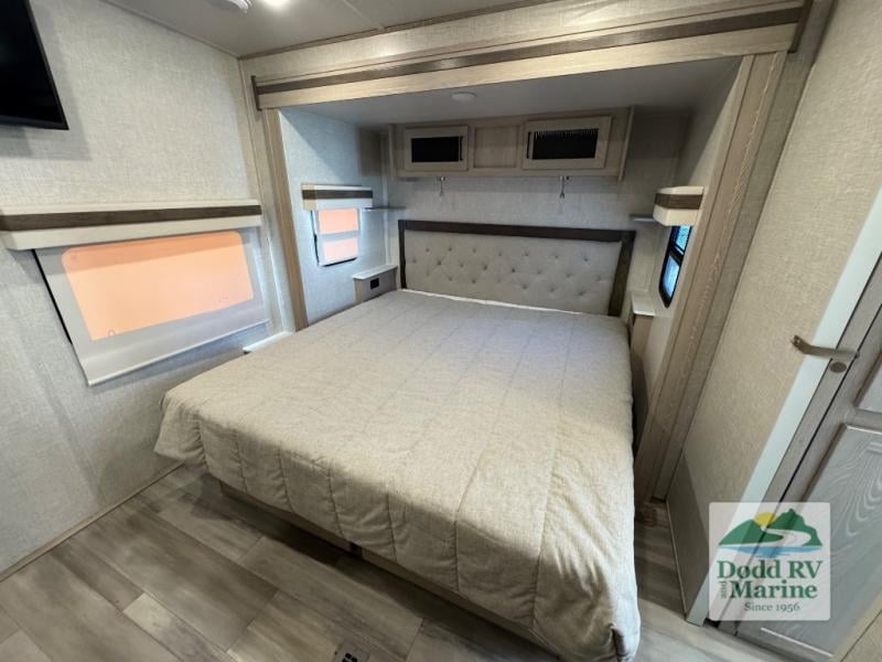Pre-Owned 2022 Forest River RV 8324SB - photo - 17
