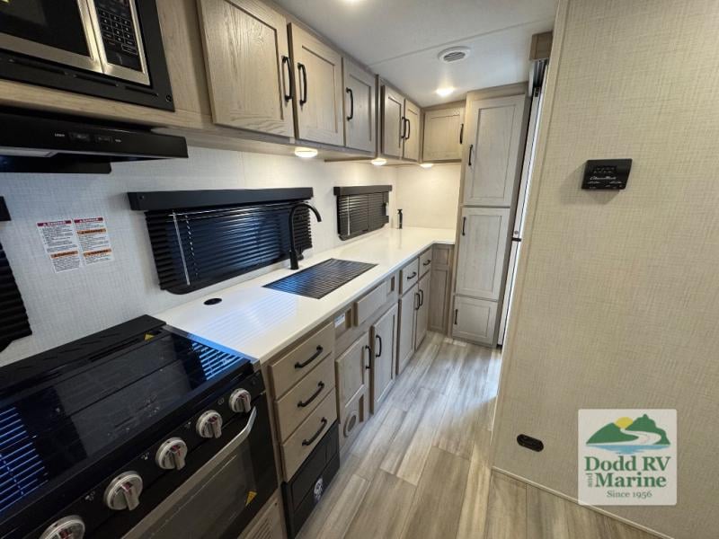 Pre-Owned 2024 Forest River RV 2517S - photo - 13