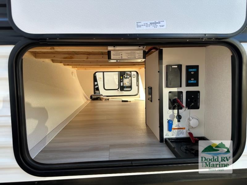 New 2026 Grand Design 27MAV - photo - 40