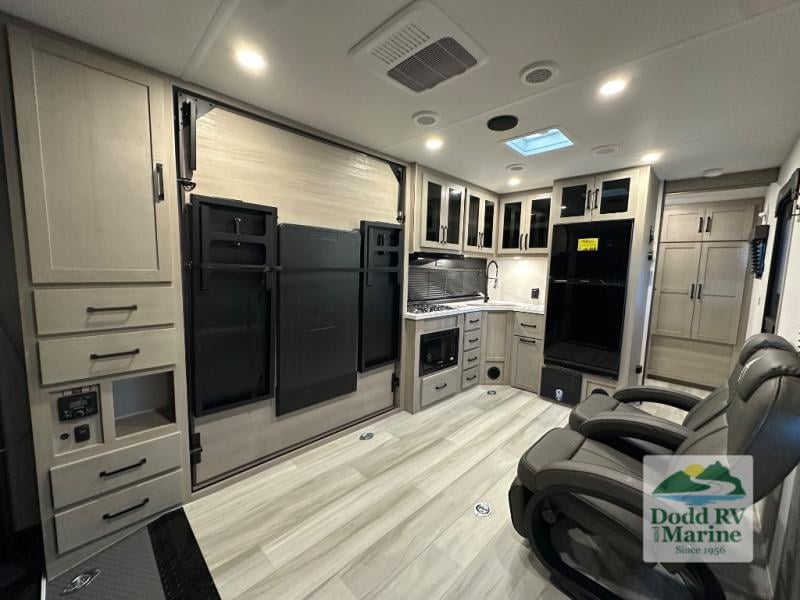 New 2026 Grand Design 17MAV - photo - 6