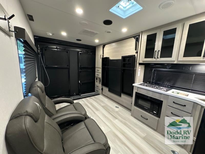 New 2026 Grand Design 17MAV - photo - 5