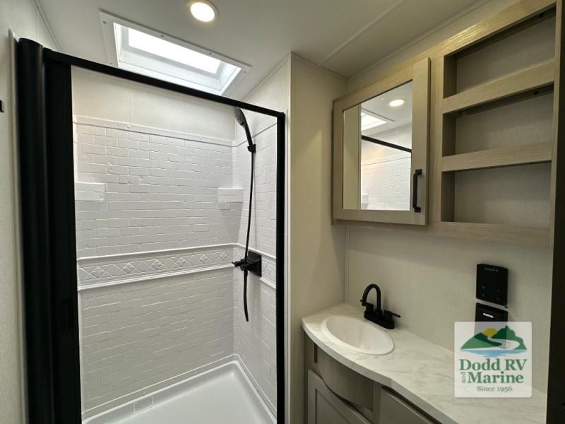 New 2026 Grand Design 27MAV - photo - 31