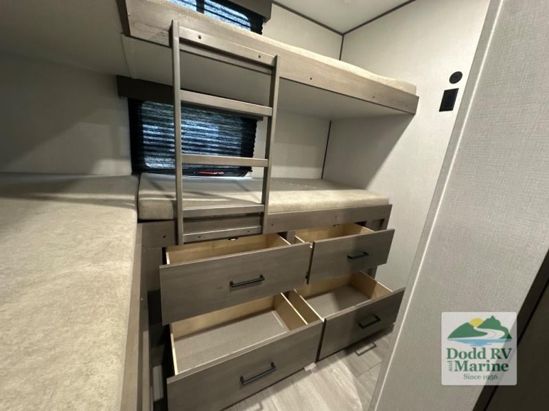 New 2026 Grand Design 305BHT - photo - 43