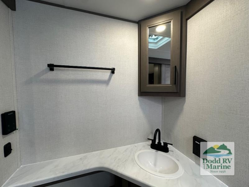 New 2026 Grand Design 305BHT - photo - 34