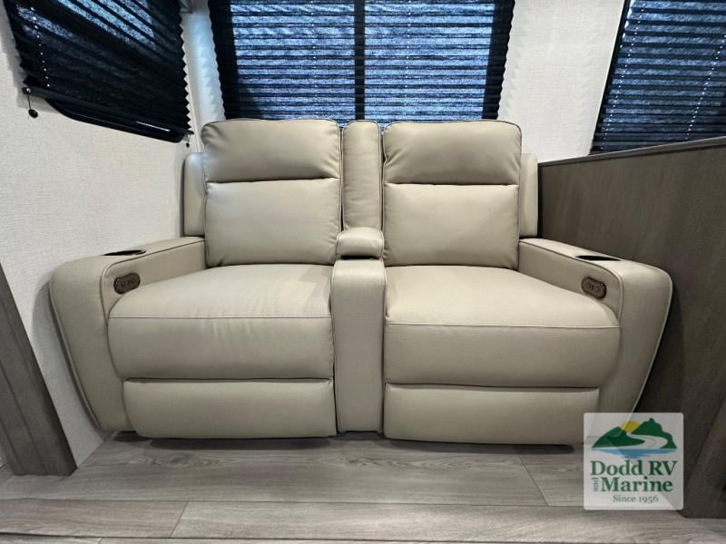 New 2026 Grand Design 305BHT - photo - 22