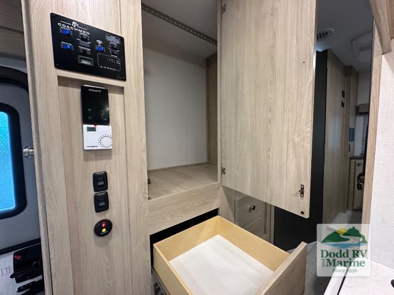 New 2026 Coachmen RV 260DS Ford 450 - photo - 29