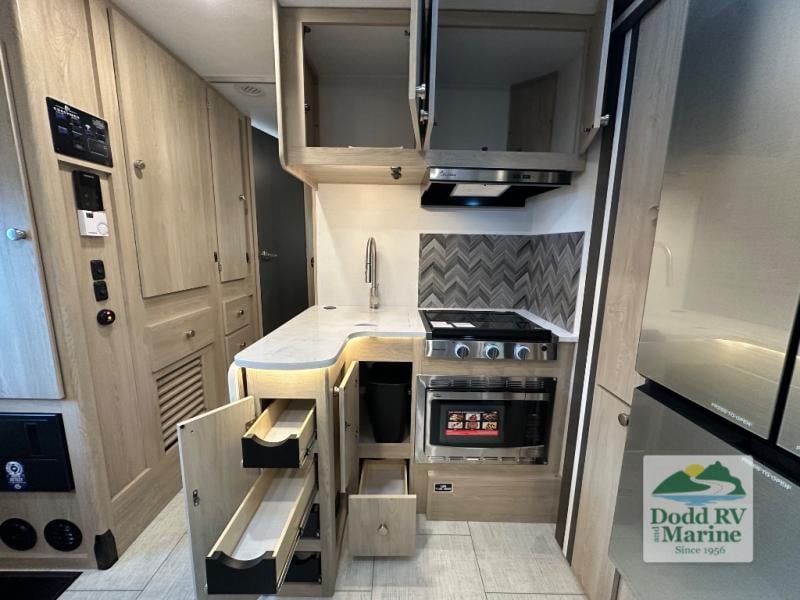 New 2026 Coachmen RV 260DS Ford 450 - photo - 9