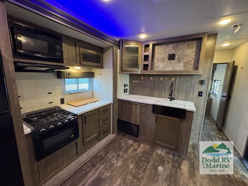 Pre-Owned 2021 Forest River RV 23PACK15 - photo - 12