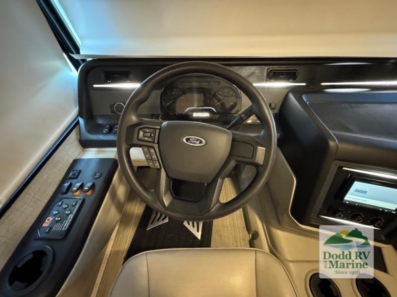 Pre-Owned 2023 Entegra Coach 29S - photo - 15