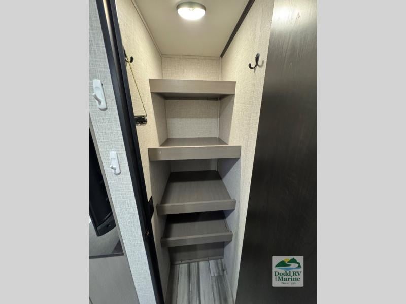 Pre-Owned 2025 Jayco 25RB - photo - 10
