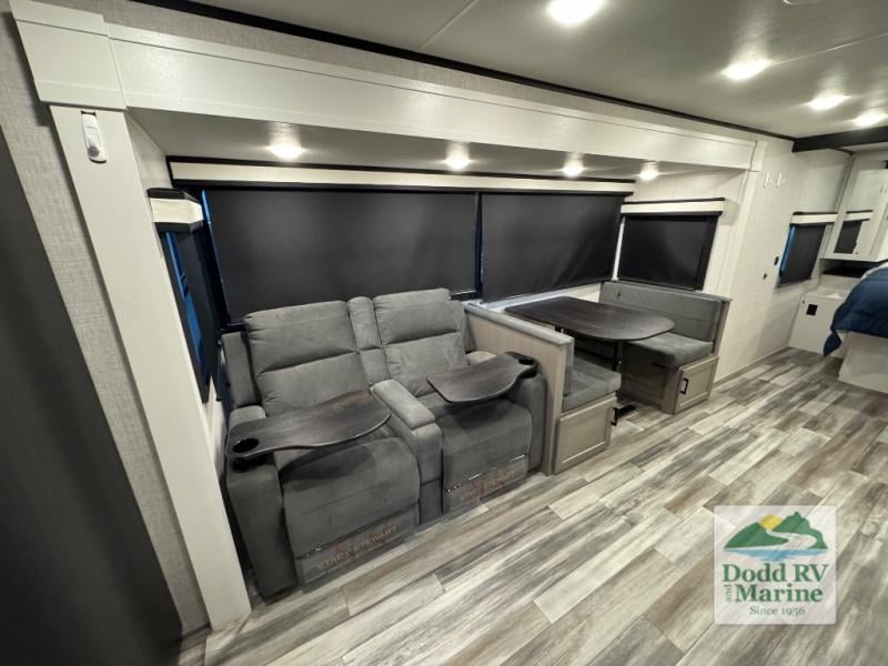 Pre-Owned 2025 Jayco 25RB - photo - 6