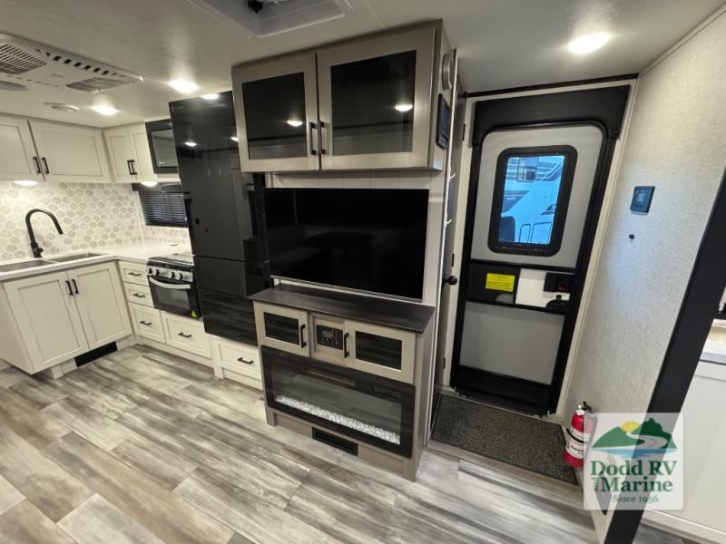 Pre-Owned 2025 Jayco 25RB - photo - 8