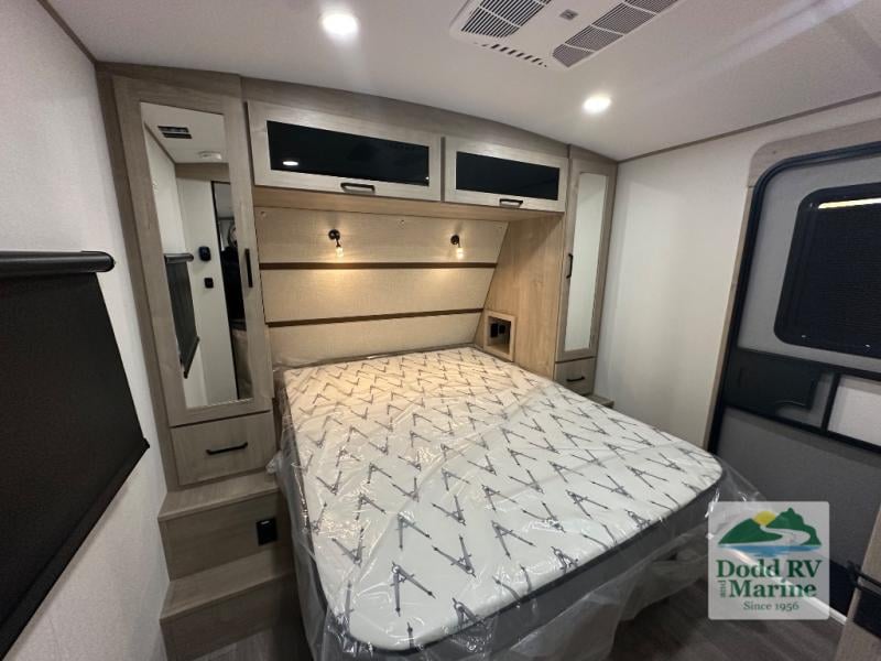 New 2026 Grand Design 2810BH - photo - 25